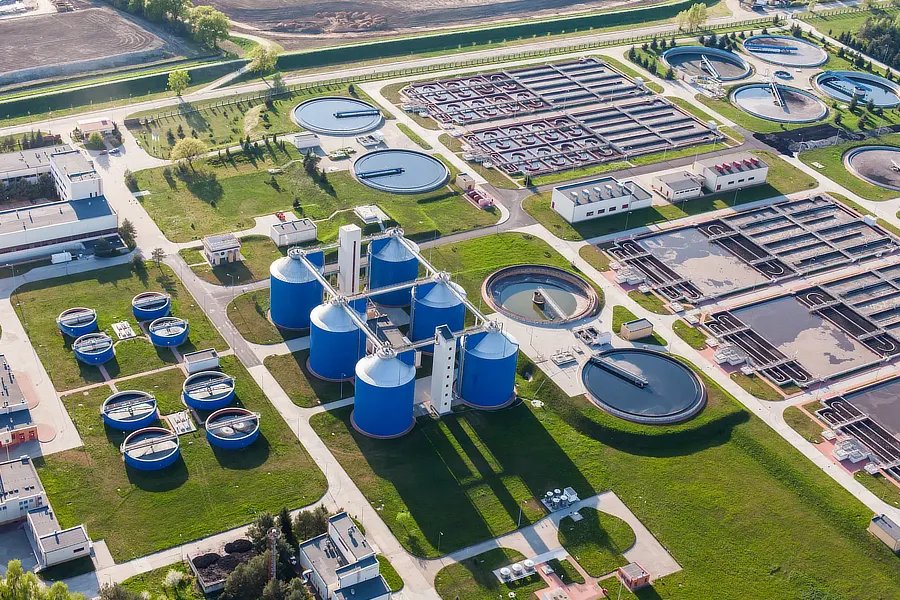 Vista área de una parte de las instalaciones del Canal de Isabel II.